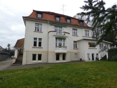 Luxuriöse 5-Zimmer Wohnung mit Balkon in Saarbrücken