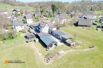 Viel Platz, viele Möglichkeiten: Großes Wohn- & Gewerbeensemble in Marienheide auf XXL-Grundstück