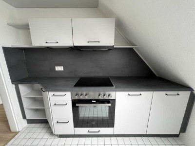Großzügig geschnittene schöne DG-Wohnung zentral in der Altstadt/City