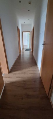 DU Rheinhausen Friemersheim Sanierte 3,5 Zimmer Whg Balkon