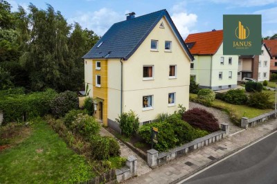 Grün. Groß. Großartig. Zweifamilienhaus mit Gartenidyll & Ausbauchance in Herford