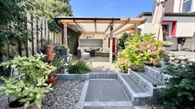 Herrliches Domizil mit 2-4 Wohnungen und großem Garten, 1.312m² Grundstück!
