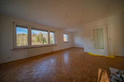 sonnige 3 Zimmer Wohnung mit Balkon im 1. OG in Hof - zentrumsnah