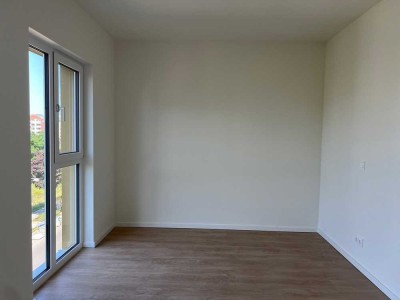 5-Zimmer-Wohnung mit Balkon in Lichtenberg