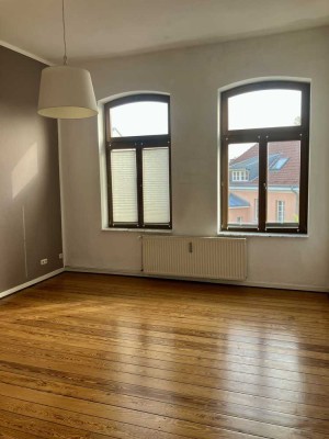 Helle, 2-Zimmer-Wohnung in modernisiertem Altbau in Pulheim (Brauweiler)