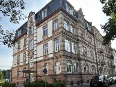 3-Zimmer-Wohnung mit prachtvoller Fassade - ERSTBEZUG nach Kernsanierung - OG 1