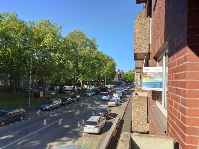 Erstbezug nach Renovierung! Zentrale Wohnung mit Balkon (MUSTERFOTOS)