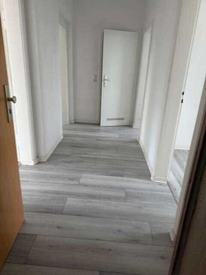 Neu - Sanierte  kleine Familienwohnung, 3 Raum Wohnung in Zschornewitz