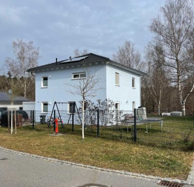 Neuwertiges, freistehendes Toscanahaus in direkter Nähe zum Hammersee in Bödenwöhr