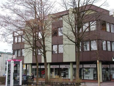 Stadtnahe Dreizimmerwohnung mit kleiner Dachterrasse