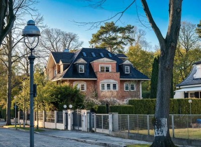 Exklusive Dachgeschoss-Maisonette in Bestlage Grunewald – 248 m2 Familientraum mit 2 TG-Stellplätzen