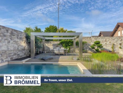 !! NEU !! Wohn(t)raum pur: Exklusive Familienvilla mit atemberaubendem Garten