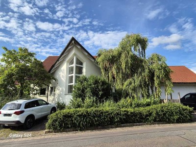 Lichtdurchflutete Erdgeschosswohnung in ruhiger Lage