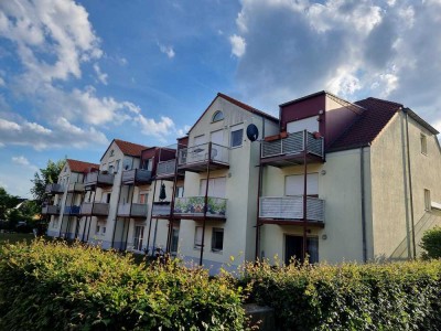 Motzen, 1-Zimmer Erdgeschoss Wohnung mit Terrasse und Tiefgaragenplatz