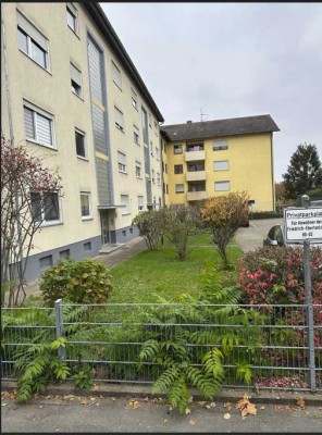 SOFORT VERMIETUNG/SALE Neu sanierte(renovated) ,Helle 3,5-Zimmer Wohnung mit Balkon in Schwetzingen