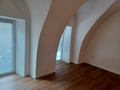 Altbauwohnung mit Gewölbe im Streckhof