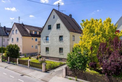 Ihr neues Familiendomizil! Großzügiges Zweifamilienhaus in ruhiger Lage in Gersthofen