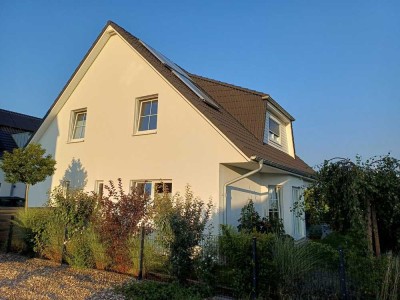RESERVIERT - Freistehendes Einfamilienhaus in Feldrandlage