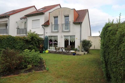 Charmantes, vermietetes Reiheneckhaus - Mit Fernwärmeversorgung, Garage Keller und Feldblick in Ber