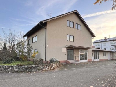 Stattliches Wohnhaus in Haltingen
2-3 Fam.Haus mit Gewerbemöglichkeit
