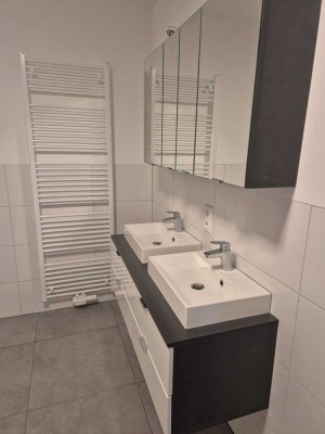 Traumhafte 4-Zimmer-Wohnung in 73272, Neidlingen mit Blick auf den Reußenstein