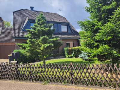 Schicke 4 und 3 Zimmerwohnung in Toplage in St. Tönis