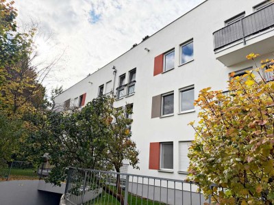 Wohnen mit Blick ins Grüne – Bezugsfreie 2,5-Zimmer-Wohnung in Heidenau mit Balkon & Tiefgarage