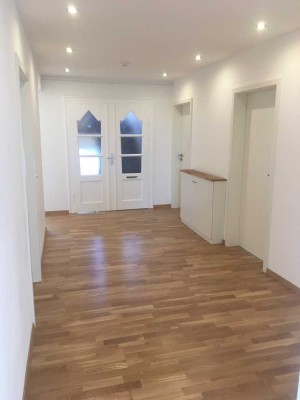 1180 €, 139 m², 5 Zimmer