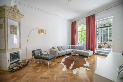 Historischer Charme trifft modernen Luxus – Altbauwohnung mit 250 m² in Toplage