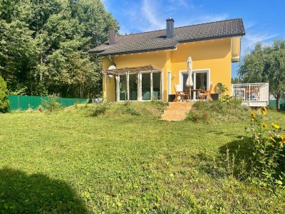 Wunderschönes, komplett renoviertes und einzugsfertiges Einfamilienhaus in ruhiger, zentraler Waldrandlage- Keine Maklerprovision!
