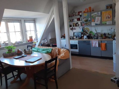 Schöne Mansarde in bester Lage