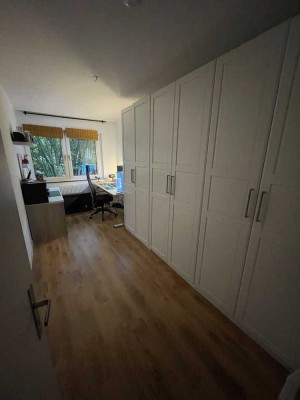 Schöne helle 4-Zimmer-Wohnung mit Balkon in Dortmund , Gerichtsviertel