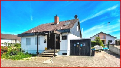 Freistehendes Einfamilienhaus auf traumhaftem Grundstück mit Solarthermie- und PV-Anlage Garage etc.