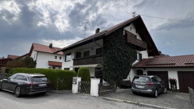 Schöne 3-Zimmer-Dachgeschosswohnung mit Balkon und EBK in Penzberg