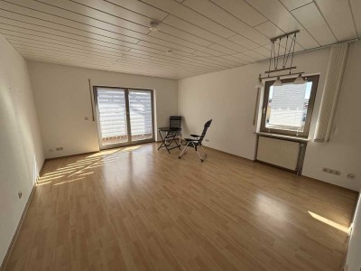 2 Zimmer-Wohnung mit Südbalkon und zusätzlicher separater Küche in Passau Neustift Gartenstraße