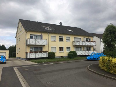 Freundliche 3,5-Zimmer-Dachgeschosswohnung mit Loggia in Holzwickede