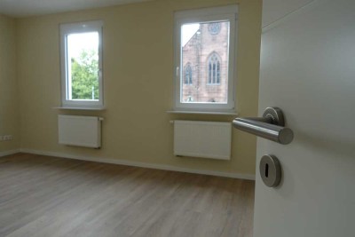 Frisch sanierte 2-Zimmer-Wohnung in zentraler Lage in Stein