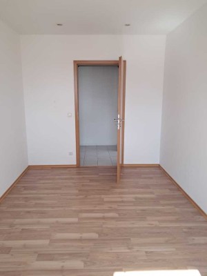 850 € - 84 m² - 3.0 Zi.