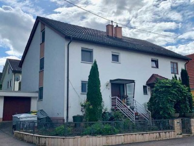 Einfamilien-Wohnhaus / DHH  in guter und ruhiger Wohnlage