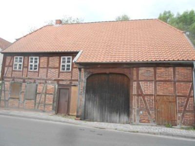 Renovierungsbedürftiges Haus nahe Wollfsburg