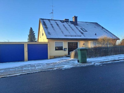 Großzügiges Einfamilienhaus mit ca. 240 qm Wfl. * Weitblick * in Hof / Joerdensanlage