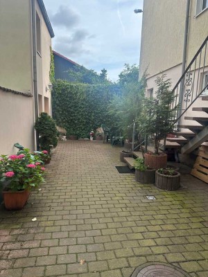 schöne 2 Raum Wohnung mit Einbauküche