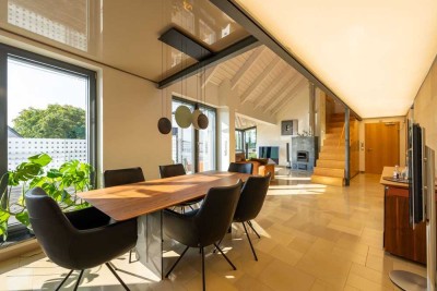 Exklusive Dachgeschosswohnung mit Galerie, Kamin und großzügiger Dachterrasse in Wolken