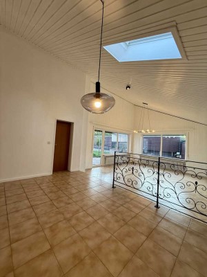 Charmantes Architektenhaus in Stadtbergen – Ihr neues Zuhause wartet!