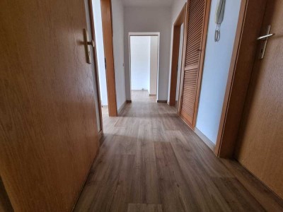 4-Zimmer-Wohnung mit Balkon