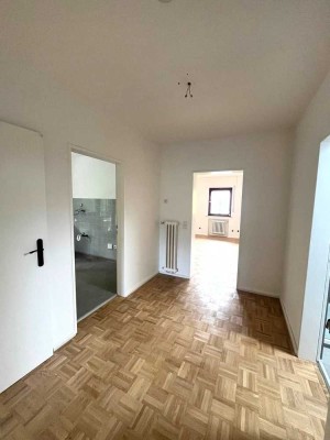 Bad Bodendorf! Modernisierte 2 Zi-Wohnung mit großem Balkon in absolut ruhiger Waldrandlage