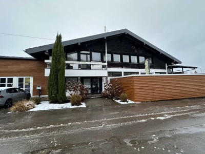 Freundliche 4-Zimmer-Wohnung mit Balkon und Einbauküche in Hennef (Sieg)