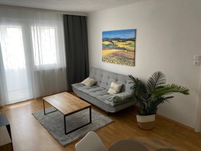 Freundliche 2-Zimmer-Wohnung mit Einbauküche in Landegg