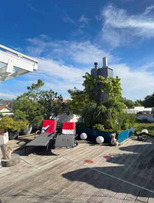 Grüne Oase mit zusätzlichen 220 m² Dachterrasse, teilweise überdacht - Aufzug in die Wohnung