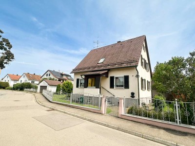 Ihr Traum vom Eigenheim: Charmantes Einfamilienhaus mit Garten & Garage